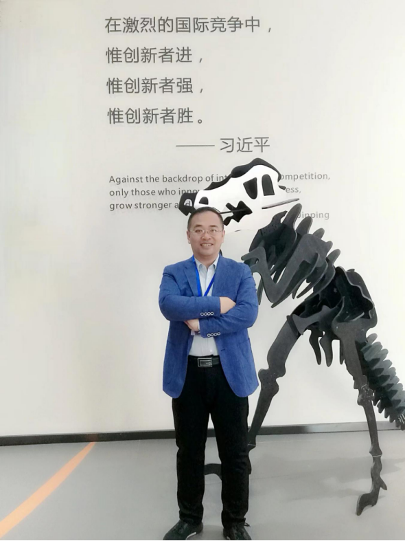 光辉岁月思政工作室主持人介绍19.png